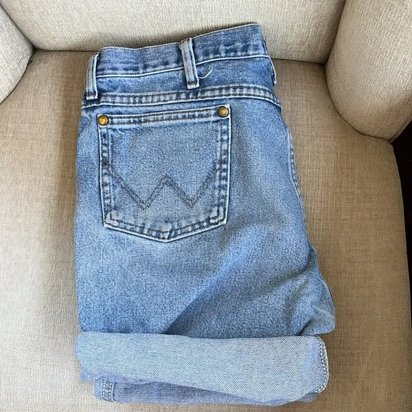 Wrangler Slim Fit Cutoff Denim Shorts - Image 3