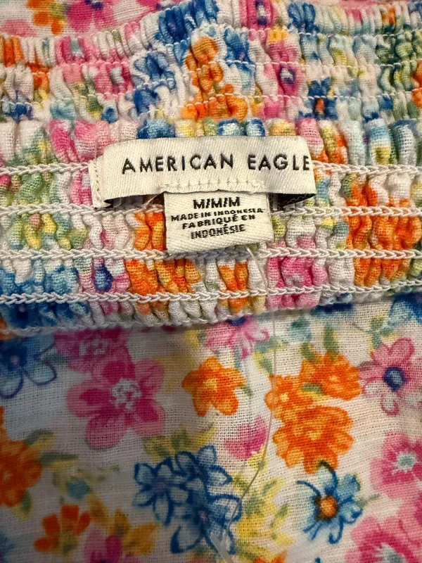 AE crop top Multiple Size M - Image 3