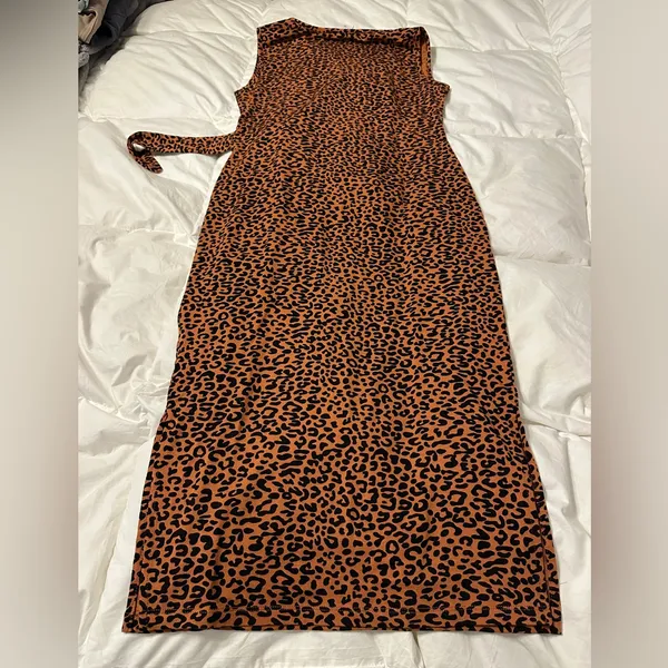Amour Vert Cornelia Midi Dress - NWT - Size S - Image 4