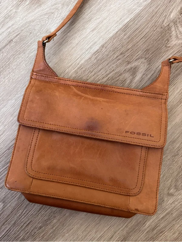 Fossil Brown Leather Purse Bag Crossbody Long Strap - Image 2