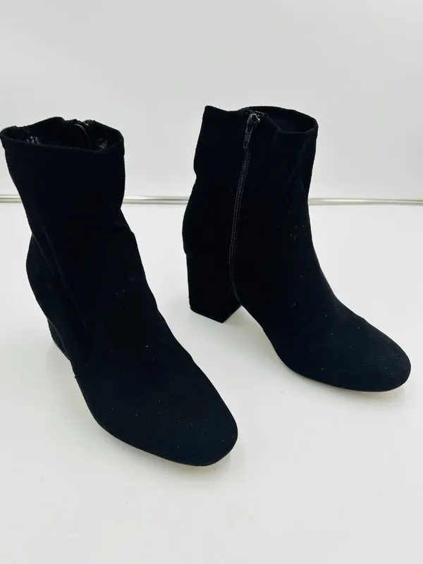 Ann Taylor Loft Women's Black Suede Ankle Boot Size 8.5 Side Zip 3" Block Heel - Image 4