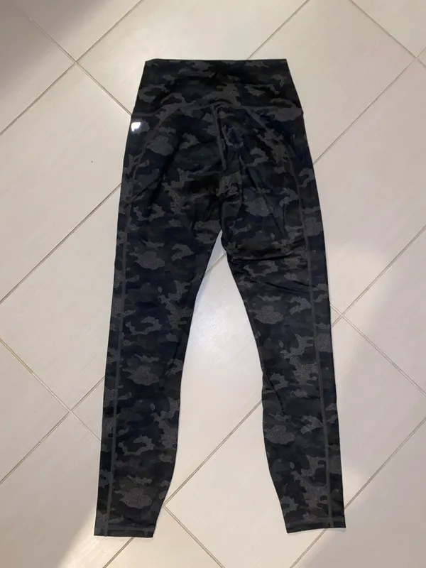 Fabletics Powerhold 7/8 Camo Leggings - Image 2
