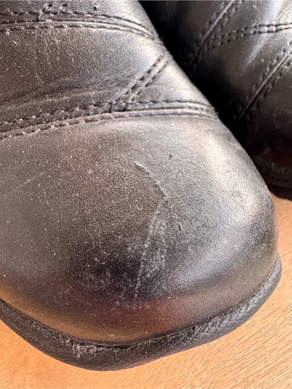 L.L.Bean Women’s 7.5 Wide Black Leather Slip On Comfort Shoes - Image 5
