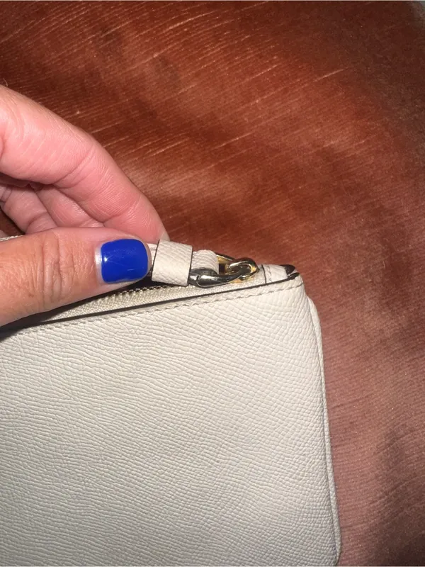 Coach Crossgrain Leather Wristlet- Chalk - Image 5