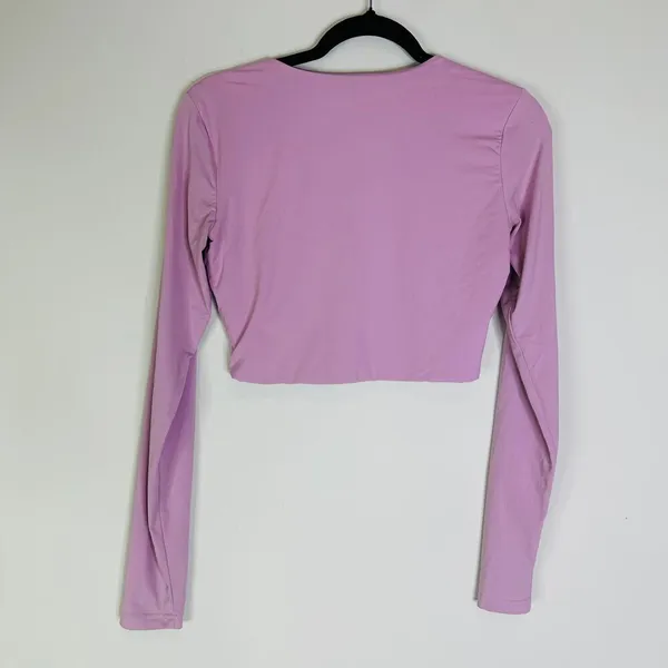 Meshki Emely long Sleeve athletic crop top in a lavender purple pink size medium - Image 5