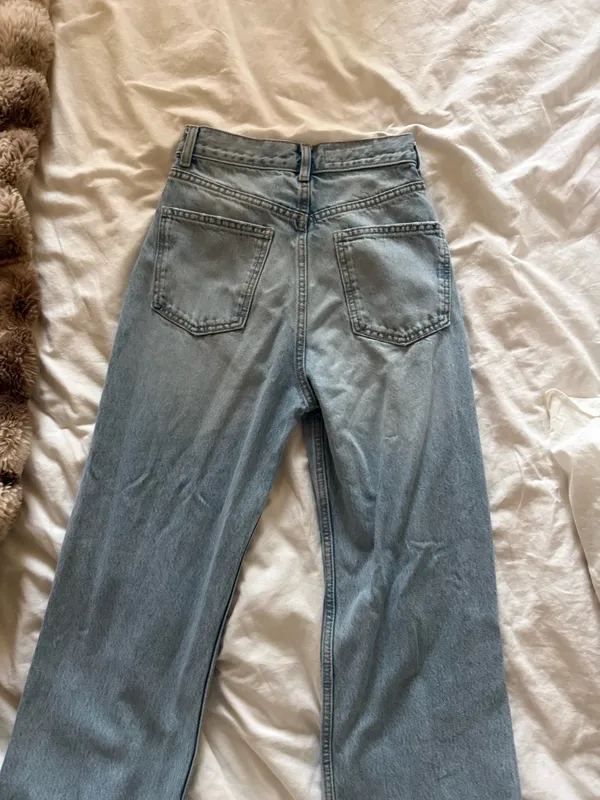 ZARA Jeans High-Rise Wide-Leg - Image 4