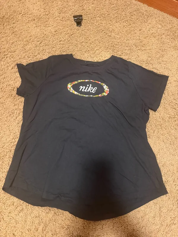 Nike T-Shirt - Image 2