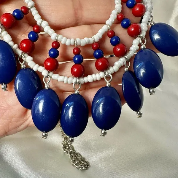 Red white and blue beaded bib necklace - Image 6