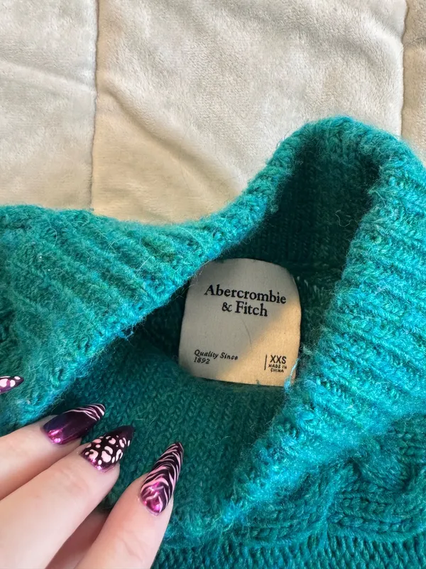 Abercrombie Sweater - Image 2