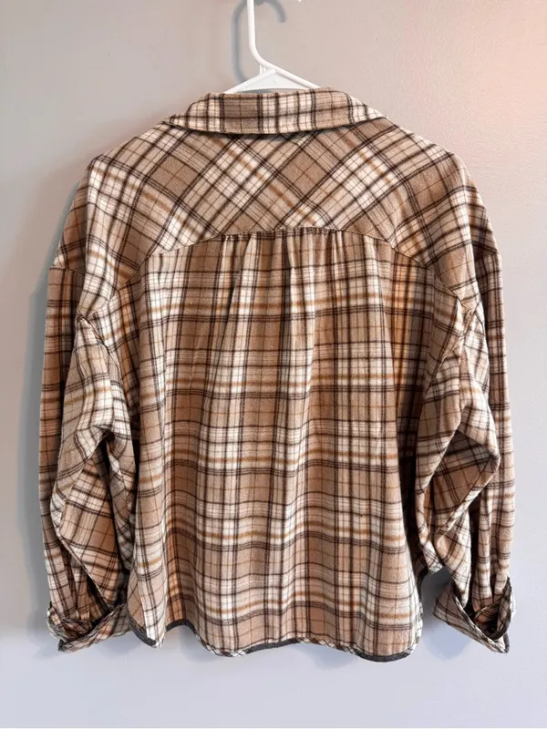 Altar’d State Plaid Cropped‎ Flannel Button Front Shirt Small - Image 3
