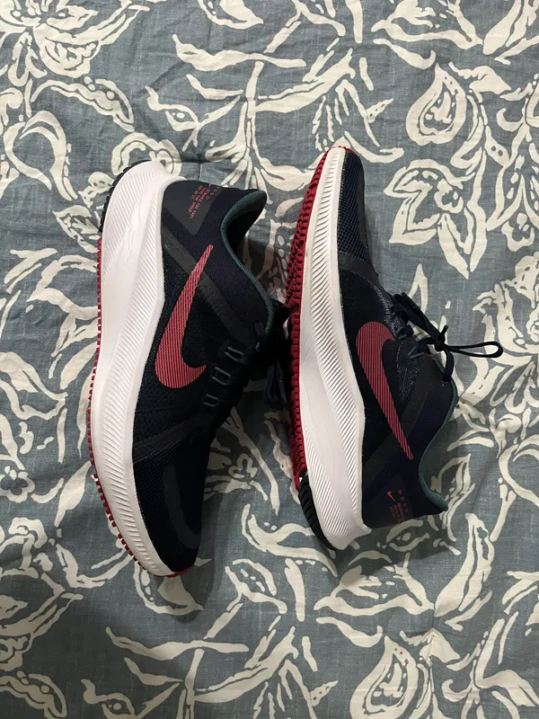 Nike Women’s Quest 4 Sneakers - Image 2