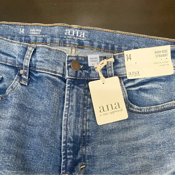 A.N.A. High Rise Straight Leg Jeans in Medium Bloom Size 14 NWT - Image 9