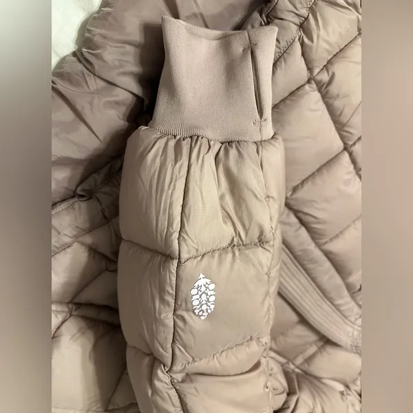FP Movement by Free People Like A Dream Reversible Puffer Jacket - NWT - Size L - Image 10