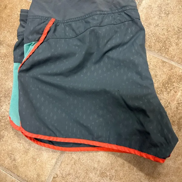 Patagonia athletic shorts - Image 3