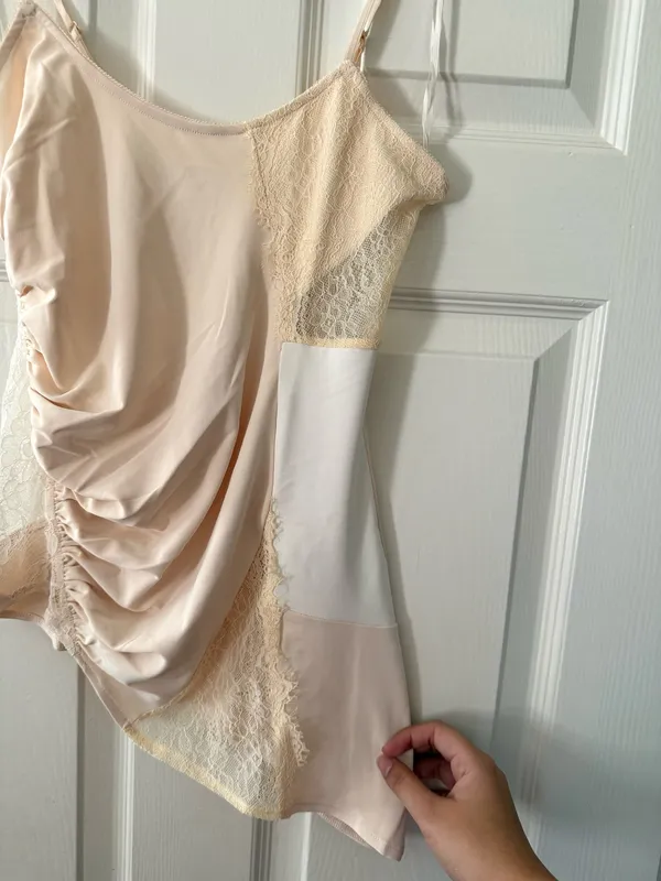 BNWT Zara Cream & White Patchwork Style Lace Trim Asymmetric Camisole - Image 9