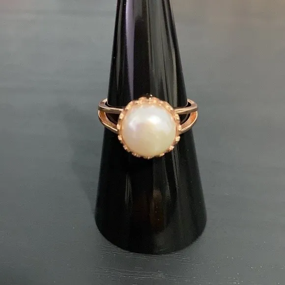 Rose Gold Over Sterling Silver Pearl Ring Size 7.75 Pink - Image 2