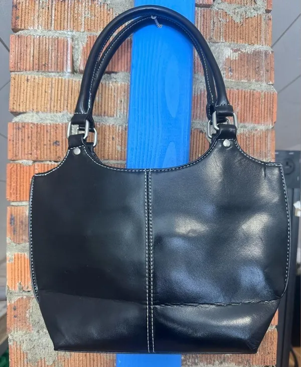 Wilson’s Leather Vintage Black Shoulder Bag - Image 2
