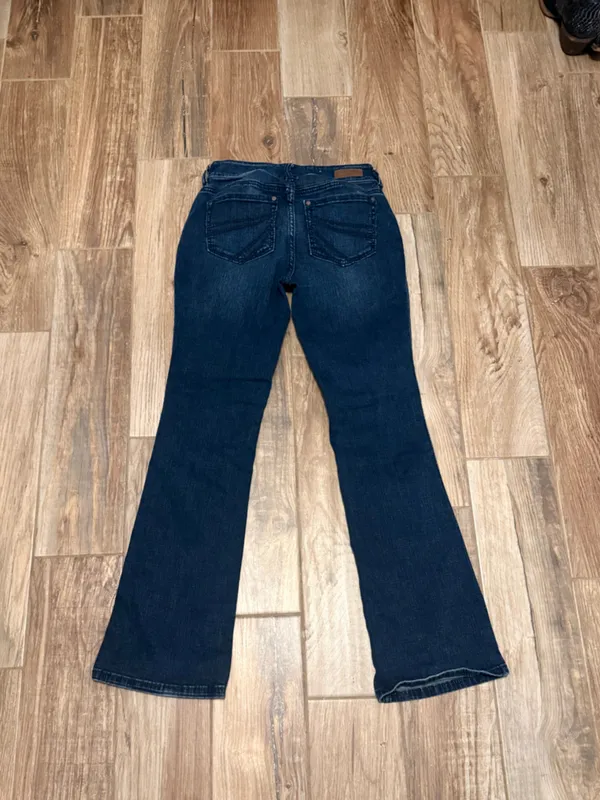 Shyanne Shay Mid Rise Bootcut Performance Stretch Jeans - Image 3