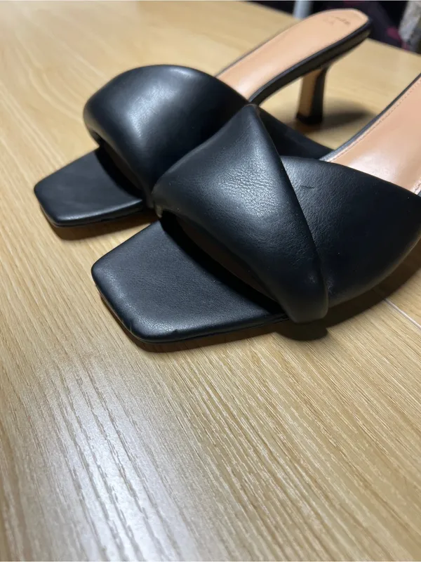 Abercrombie & Fitch Black Padded Crossover Heeled Mules Size 9 - Image 5