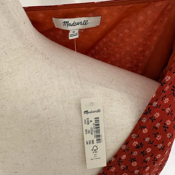 NWT Madewell Julianne Red Floral Smocked Waist Blouse Sz M - Image 6