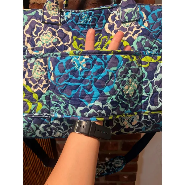 Vera Bradley Retired Katalina Blues Large Weekender Quilted Floral Duffel Bag - Image 7