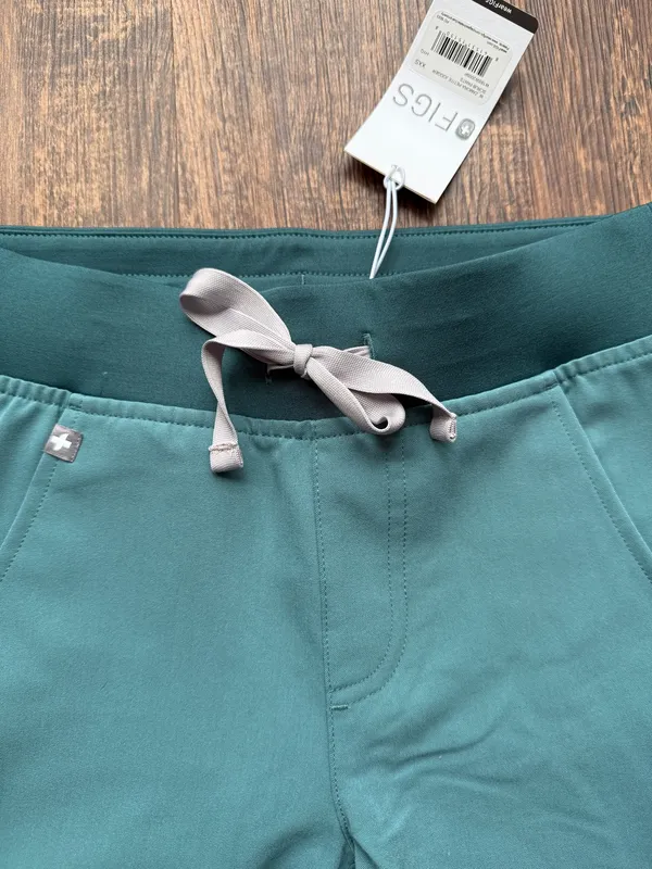 NWT FIGS Women’s Hydrogreen Zamora Jogger Scrub Pants - Size XXS Petite - Image 6