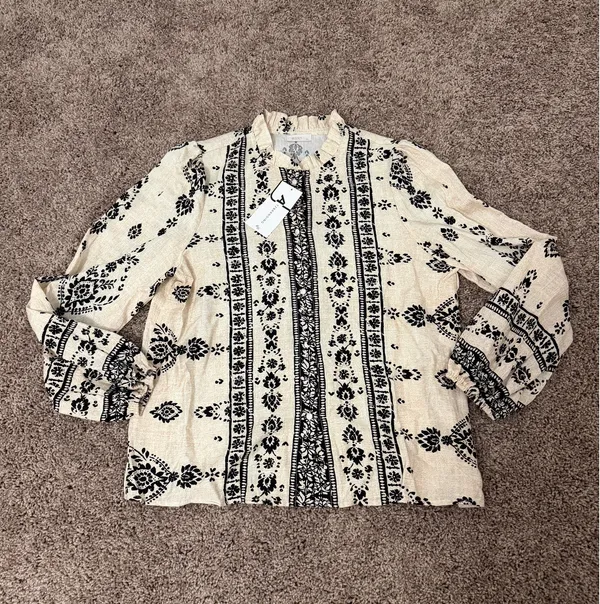 Atzbranding Boho Floral Long Sleeve Blouse in Cream - Image 4