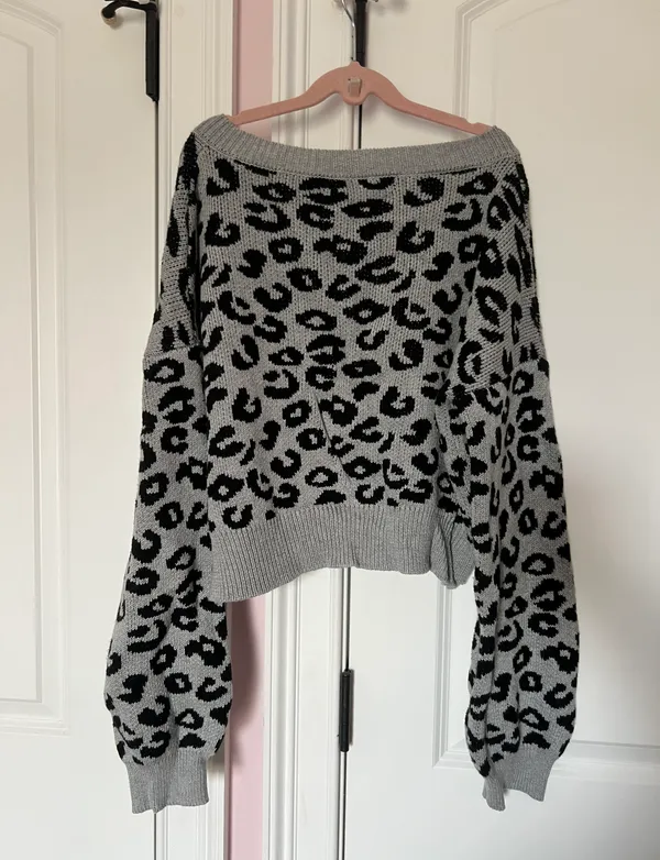 Love Tree Boutique Sweater - Image 2