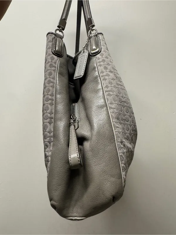 Coach Signature Jacquard Gray Hobo Bag with hangtags - Image 4