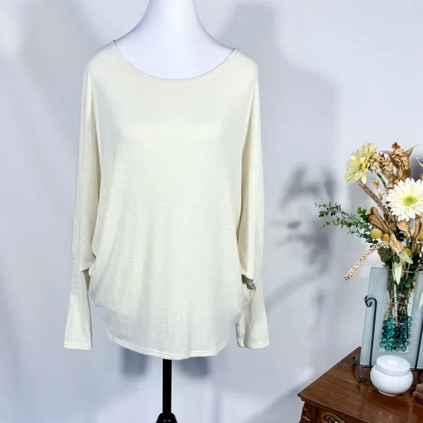 Andree by Unit Cream Batwing Sleeve Slub Textured Top Sz Large 💚 - Image 9