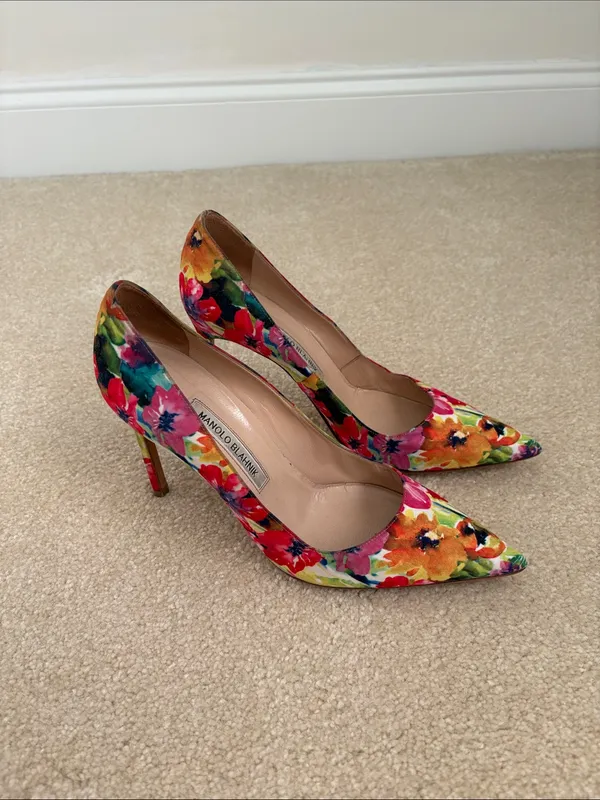 Manolo Blahnik BB Pumps Heels Women’s 39.5 9.5 Floral Stiletto Pink Red Satin - Image 3