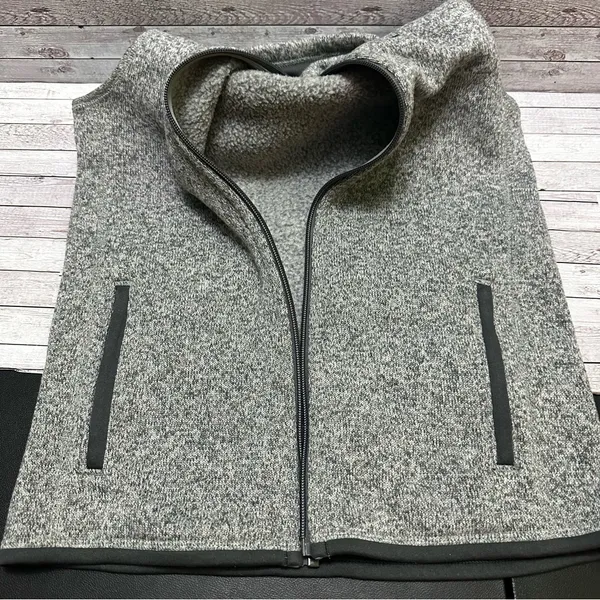 Patagonia Women’s Heather Gray Fleece Vest Size L - Image 8