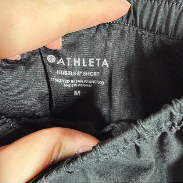 Athleta Black Hustle‎ 3 Inch Shorts - Image 5