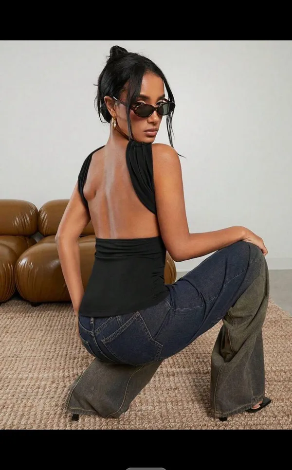 SheIn Solid Open Back Halter Neck Tee - Image 2