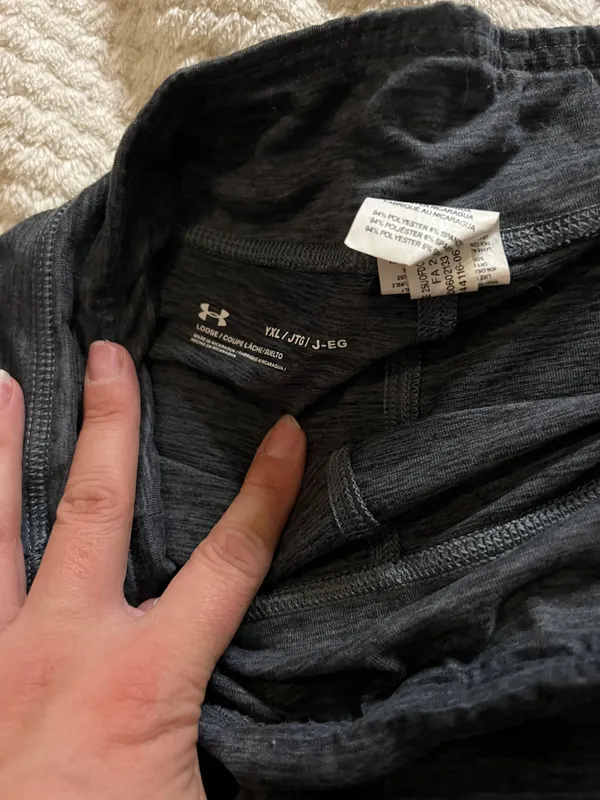 Under Armour Grey Cellphone Pockets Grey Leggings - Image 5