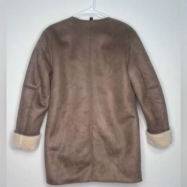 TRF Outerwear women’s size XS Faux Suede Sherpa Coat – Camel Brown(C11)✨ - Image 7