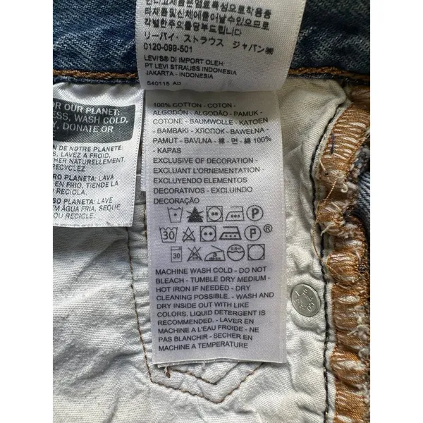 Levi's 501 Relaxed Fit Distressed Frayed Raw Hem Button Fly Denim Shorts 23 - Image 5