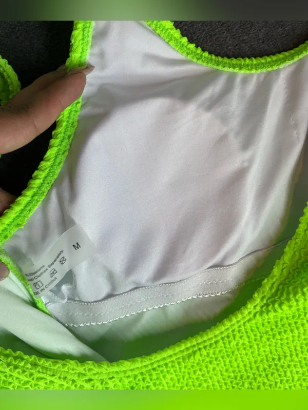 🆕 Women’s Neon Lime Textured One-Piece Swimsuit Size M - Image 4