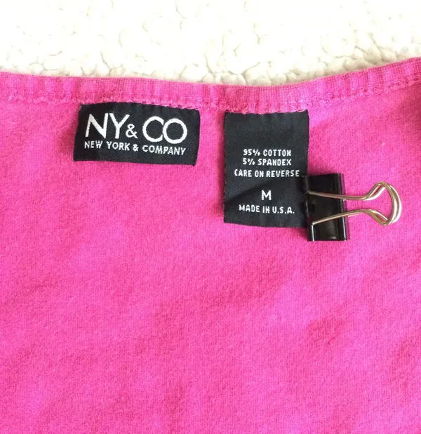 New York & Company Y2K Center Ruched Cinched Pink V-neck Top - Sz Medium - Image 6