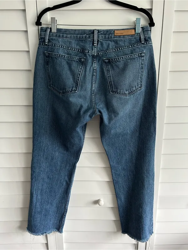 Grlfrnd | Tatum raw hem cropped jeans in always now wash - Image 4