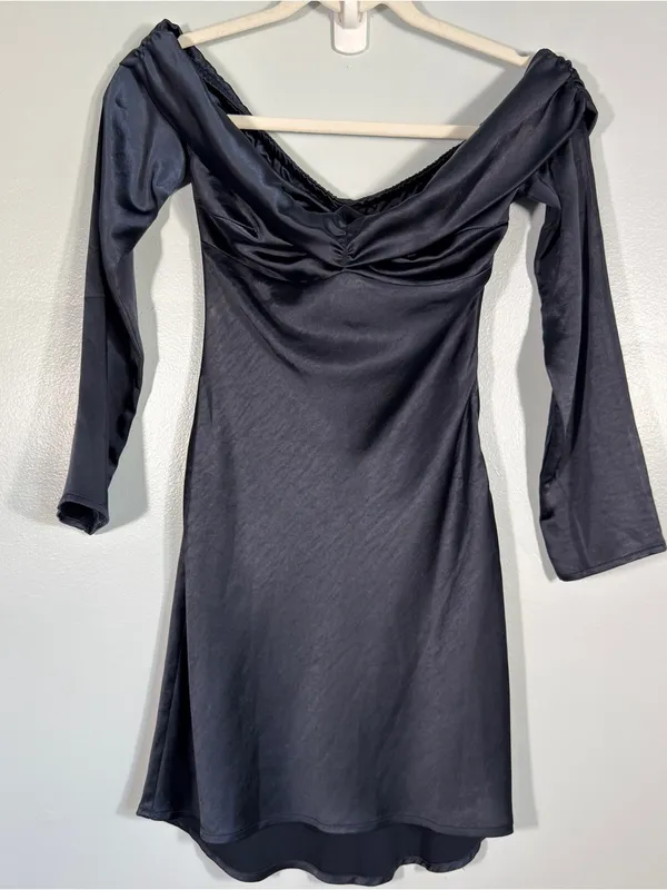 Princess Polly Sadee Off-Shoulder Navy Satin Mini Dress 4 Party Formal HOCO - Image 2