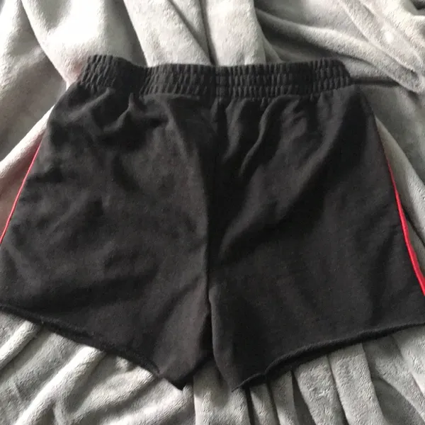 Brandy Melville sweatshorts - Image 5