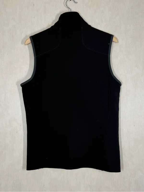 Smartwool Women’s PhD Hyfi Merino Wool Vest Full Zip in Black M - Image 5