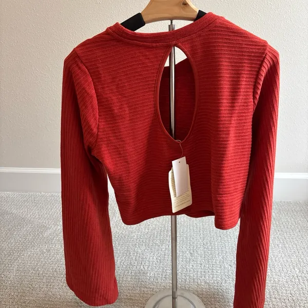 NWT Band of‎ the Free Alize Rust Crop Top Boho Bell Sleeve Ribbed M - Image 4