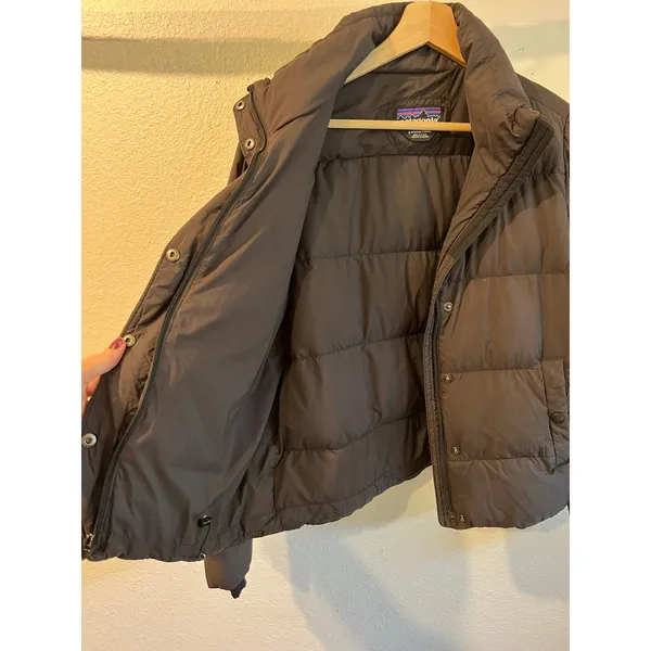 Patagonia Matte Black Silent Down Jacket Women's Size Small Snap Button Classic - Image 5