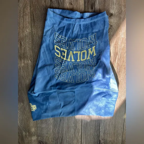 Darc Sport woman shorts size Small NWOT - Image 2