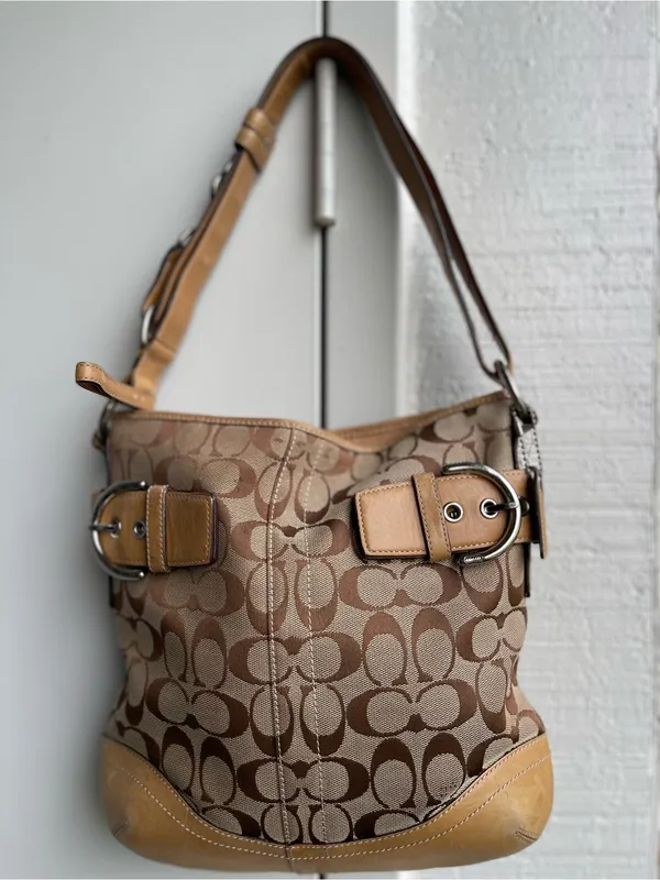 Coach Signature Canvas and Leather Soho 3574 shoulder purse - Image 7