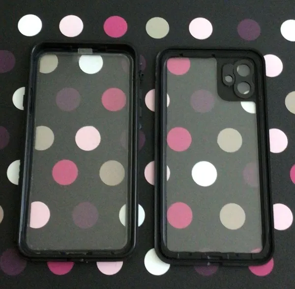 Black iPhone 11 Waterproof Case - Image 4