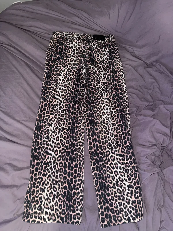PacSun Casey Low-Rise Baggy Jeans Cheetah Print - Image 2