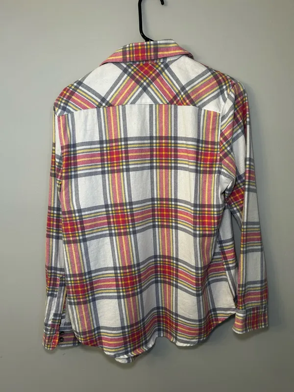 Canada Weather Women’s Gear Plaid Button-Up Shirt - White, Pink & Gray MM VGC - Image 4